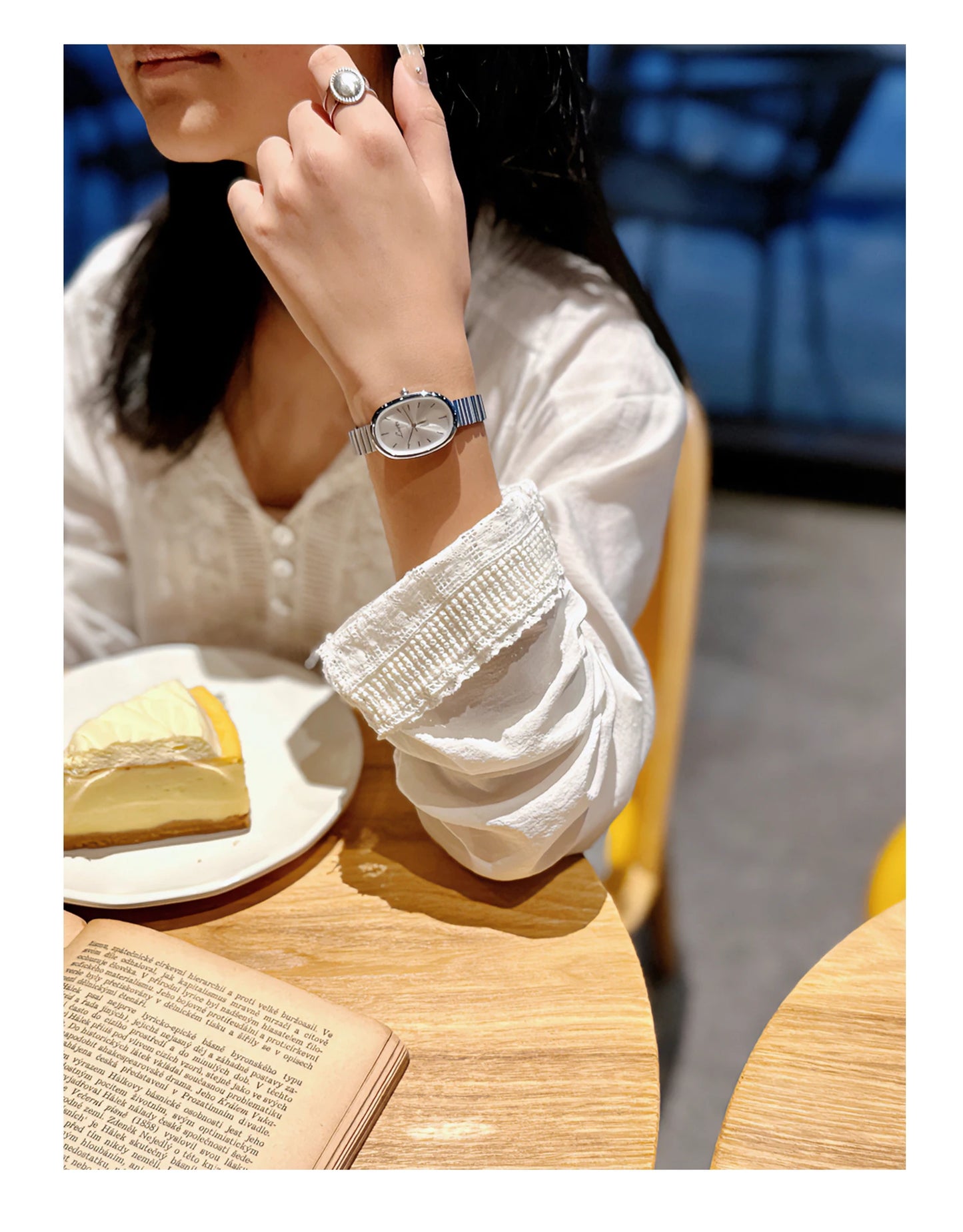Eterna – Elegant Gold Bracelet Quartz Watch