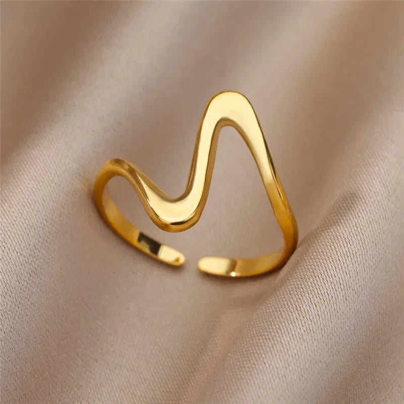 Vega – Geometric Wave Adjustable Ring