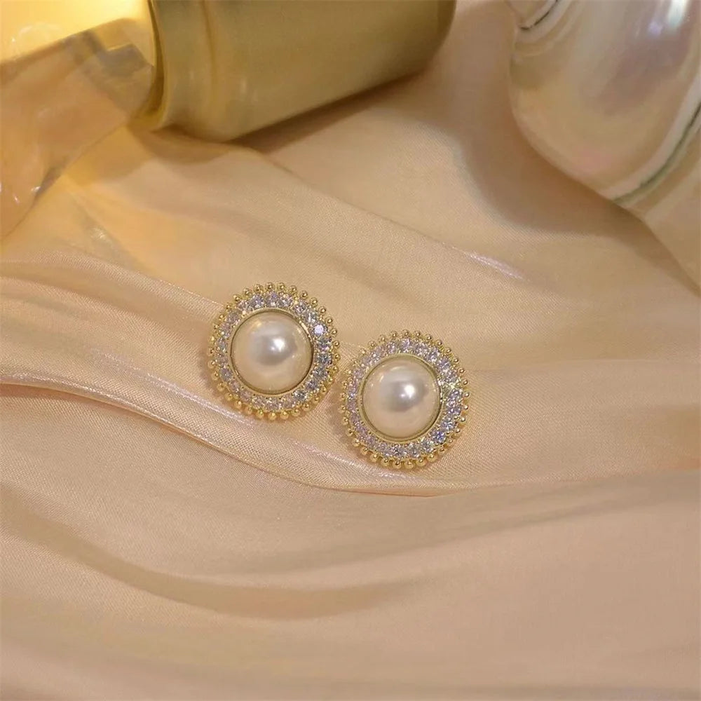 Aurora – Imitation Pearl Round Stud Earrings with Crystal Accent