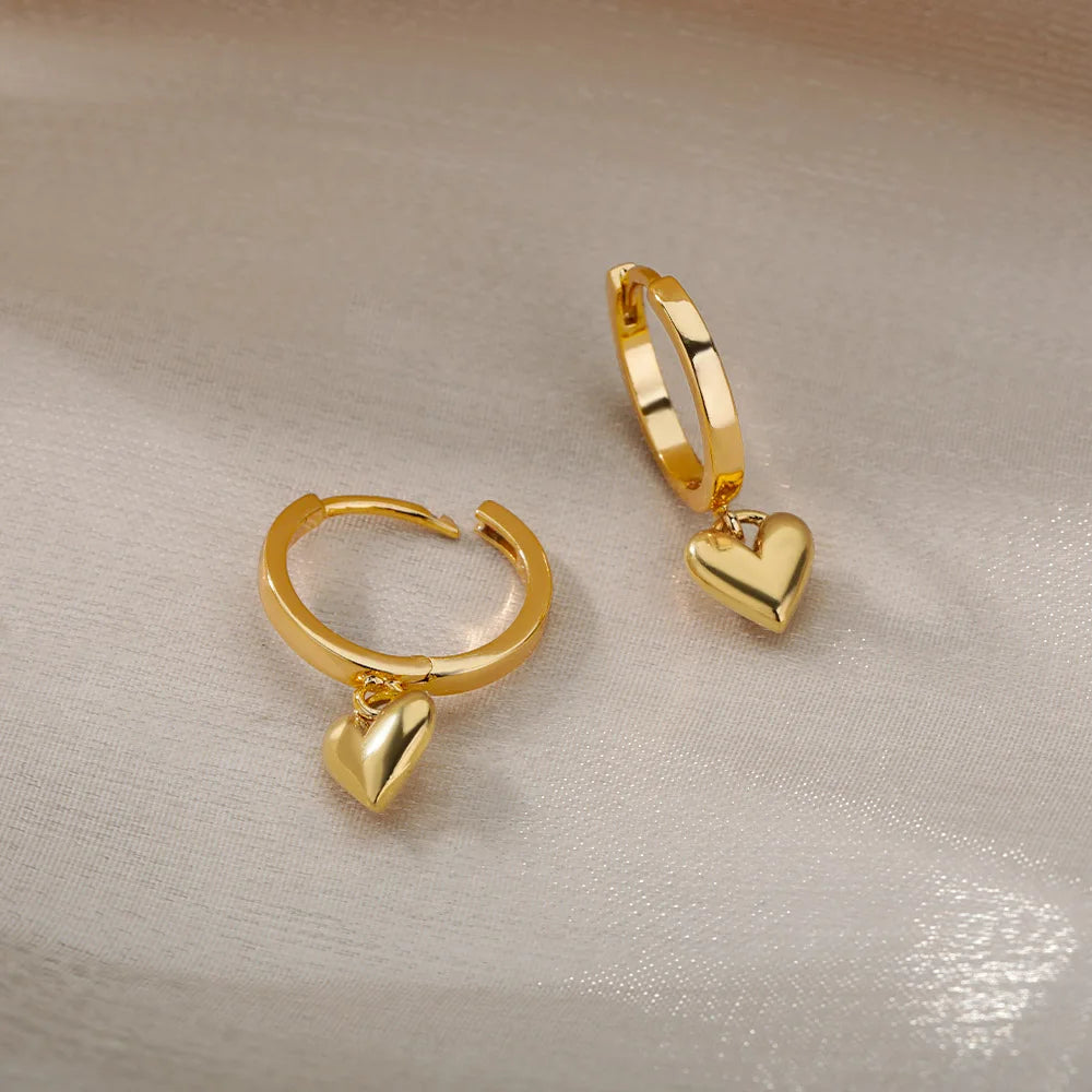 Amore – Vintage Gold Heart Earrings
