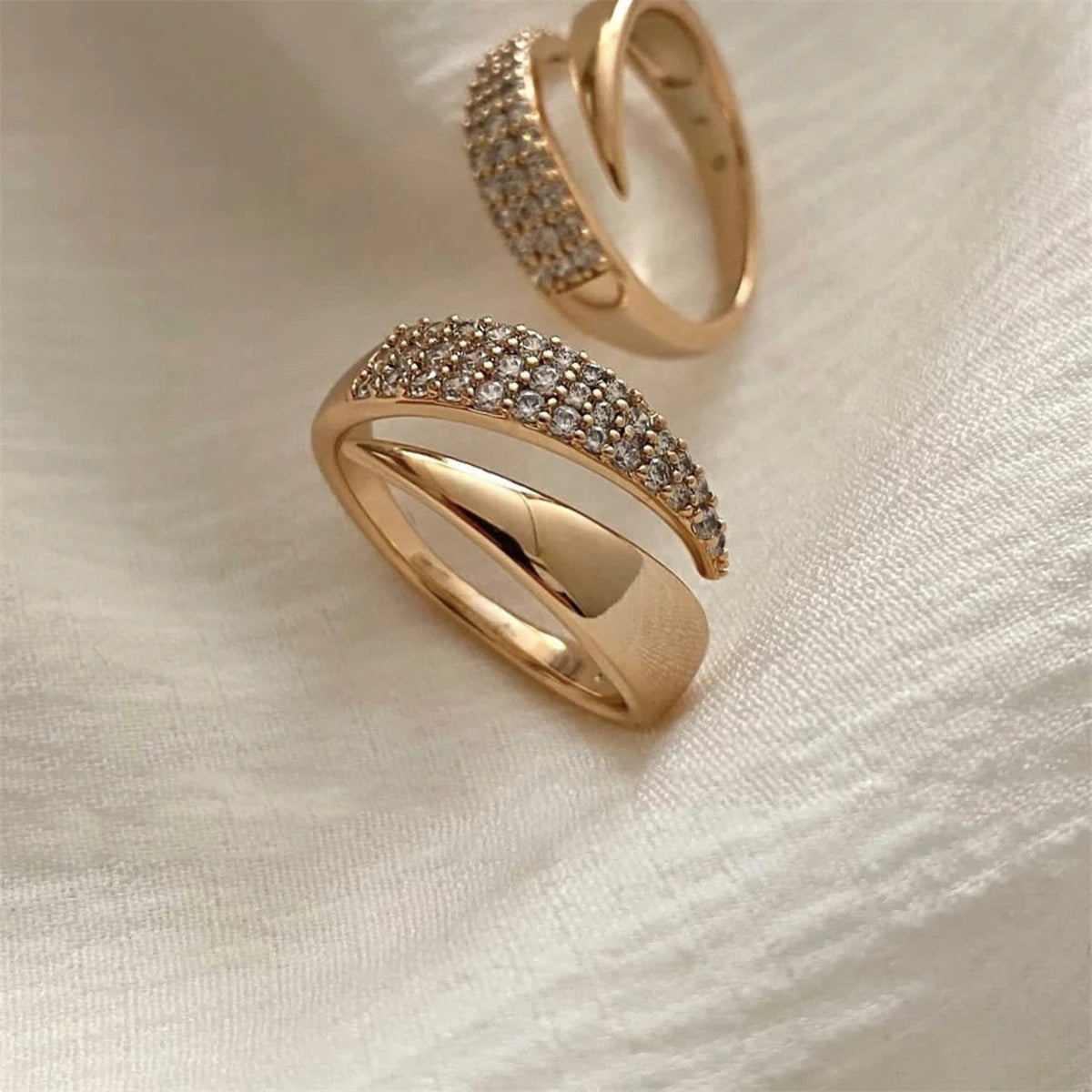 Celeste – Adjustable Zircon Copper Ring