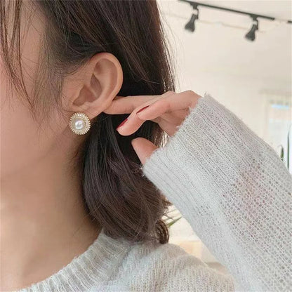 Aurora – Imitation Pearl Round Stud Earrings with Crystal Accent