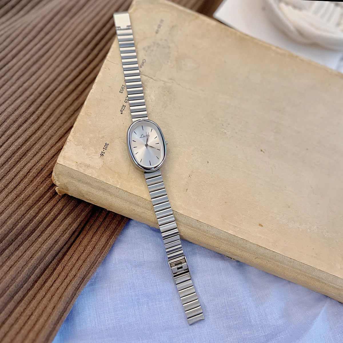 Eterna – Elegant Gold Bracelet Quartz Watch