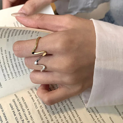 Vega – Geometric Wave Adjustable Ring