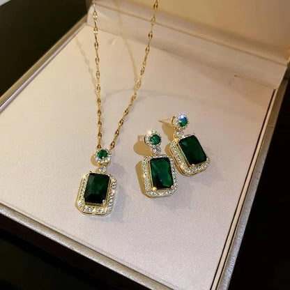 Solara – Classic Women's Three-Piece Jewelry Set