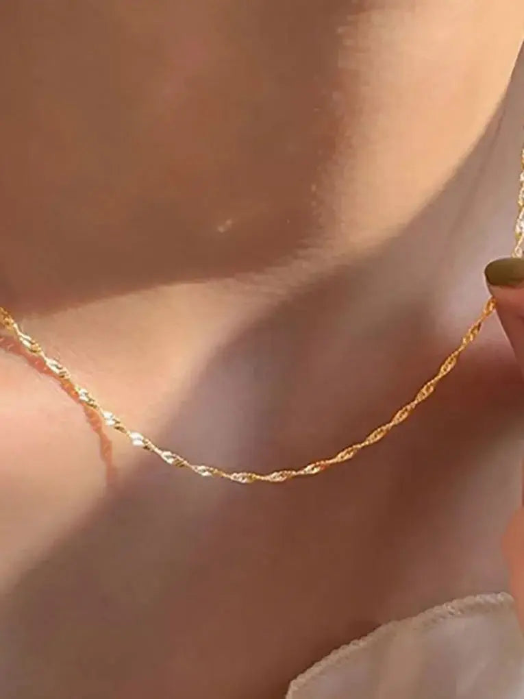 Aurora – Gold Plated Stainless Steel Clavicle Chain Necklace