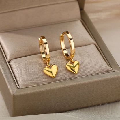 Amore – Vintage Gold Heart Earrings